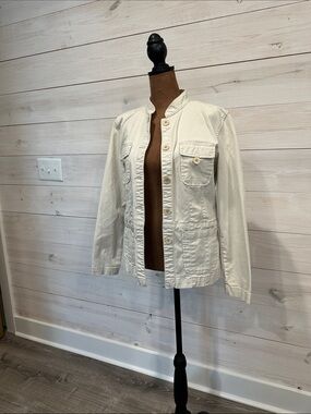 Women's Off-White Utility Jacket with Button Front. (NWOT)